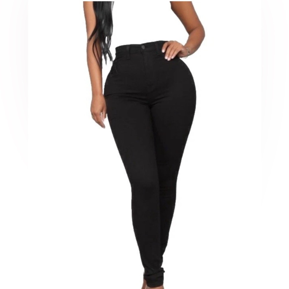 Fashion Nova -Kahula Skinny Jeans- Women’s Size: 3- Color: Black-NEW!!